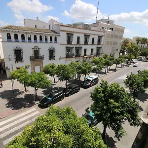 https://apartamentos-deluxe-calle-corredera.es-andalucia.com